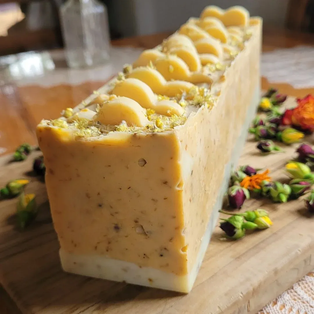 Jabón en loaf botánico con flores
