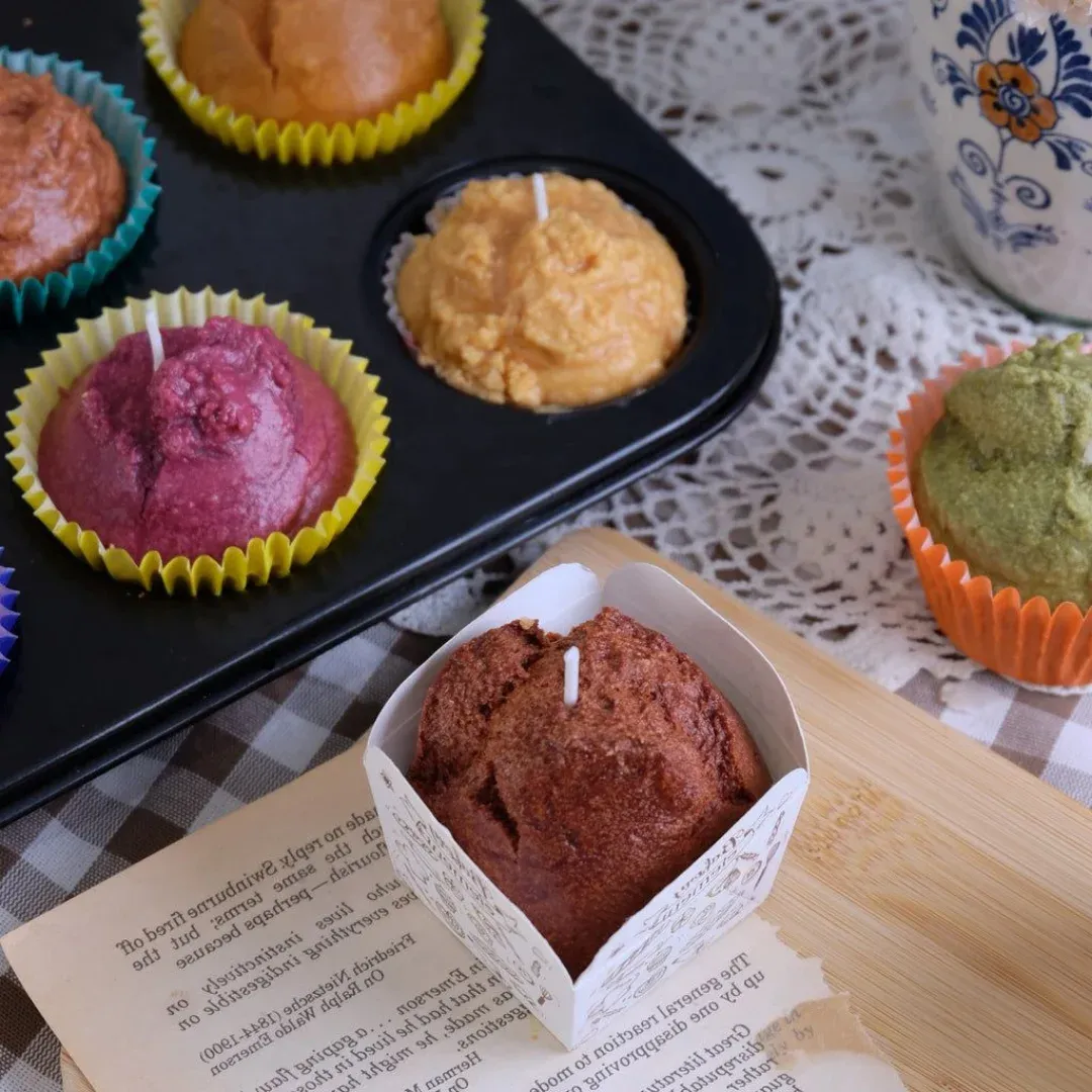 Velas tipo cupcake y muffin de colores